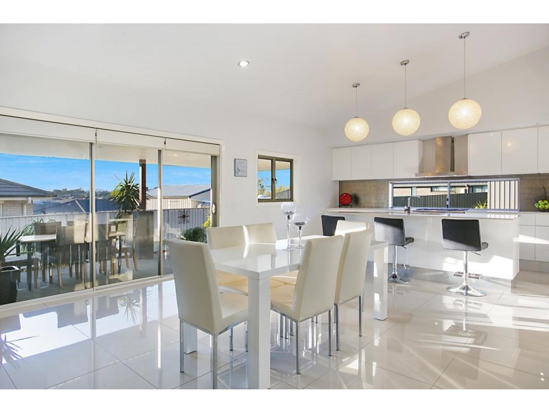 22 DIAMOND CIRCUIT, Rutherford NSW 2320
