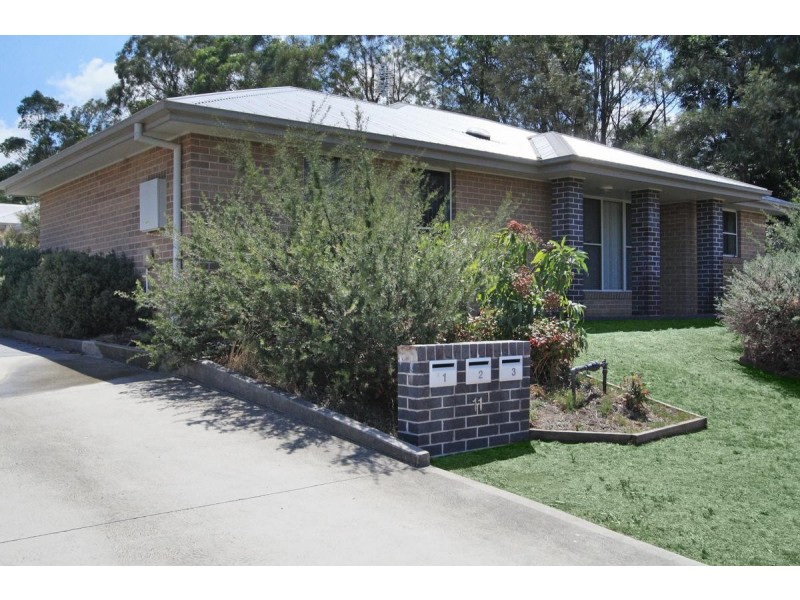 1/11 WINDERMERE ROAD, Lochinvar NSW 2321