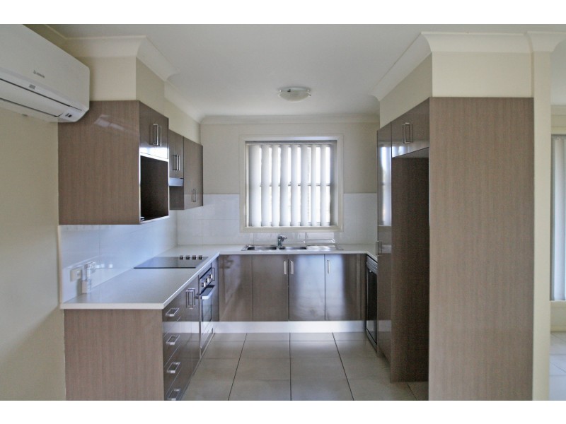 1/11 WINDERMERE ROAD, Lochinvar NSW 2321