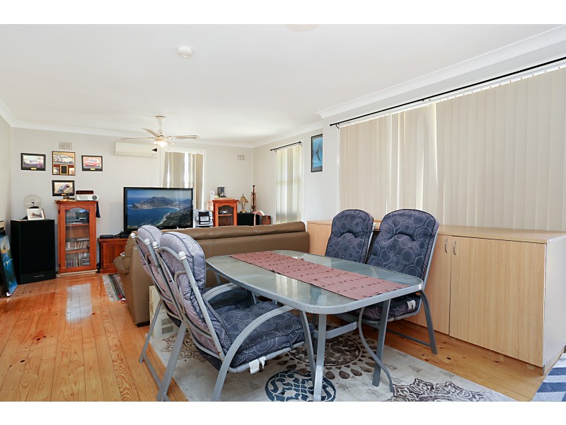 3 SEGENHOE STREET, Woodberry NSW 2322