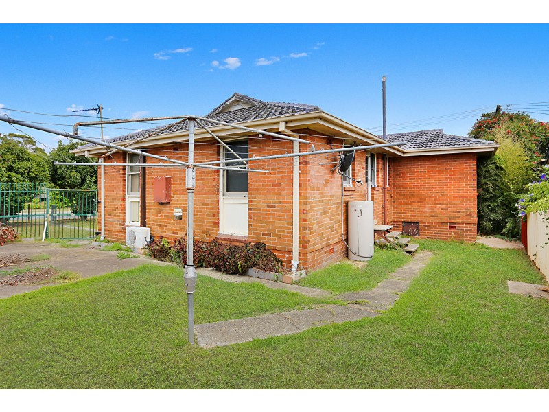 3 SEGENHOE STREET, Woodberry NSW 2322