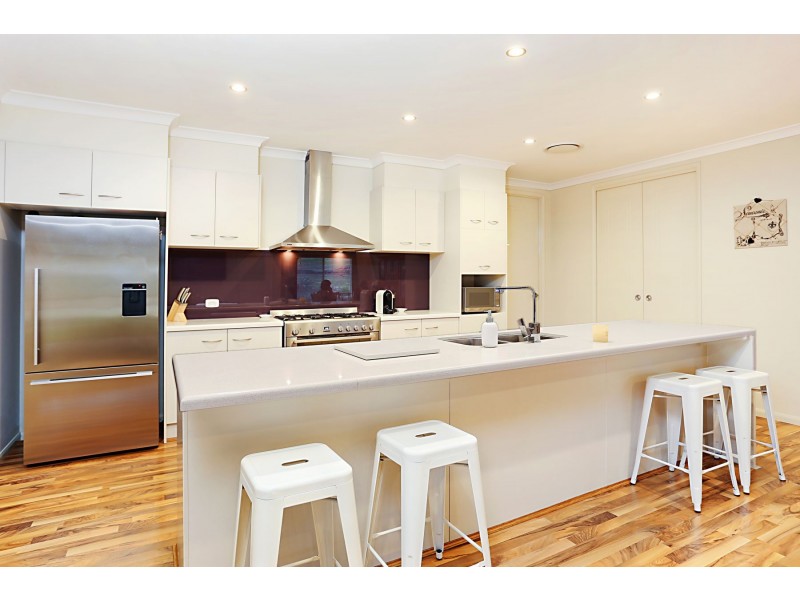 9 Carnival Close, Windella NSW 2320