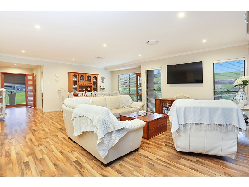 9 Carnival Close, Windella NSW 2320