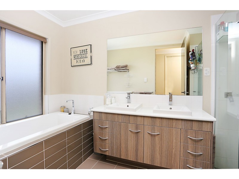9 Carnival Close, Windella NSW 2320