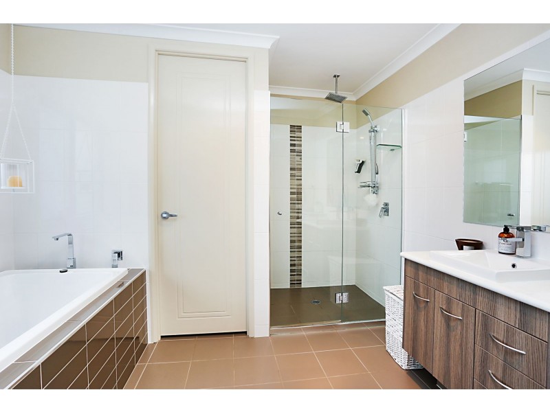 9 Carnival Close, Windella NSW 2320