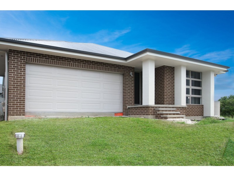 33 McKeachie Drive, Aberglasslyn NSW 2320