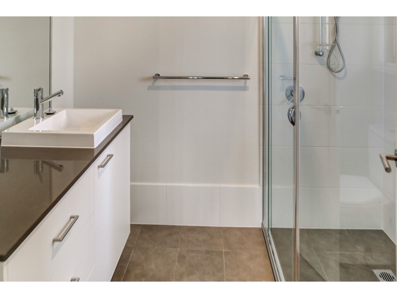 33 McKeachie Drive, Aberglasslyn NSW 2320