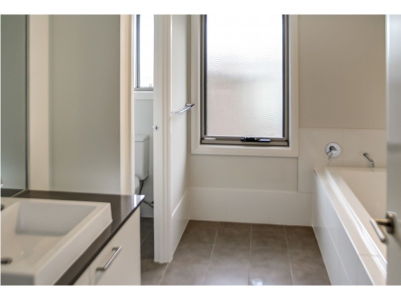 33 McKeachie Drive, Aberglasslyn NSW 2320