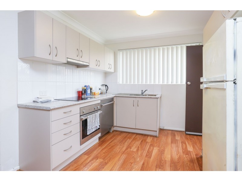 1/70 Weblands Street, Rutherford NSW 2320