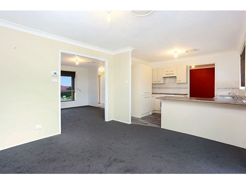 51 Denton Park Drive, Rutherford NSW 2320