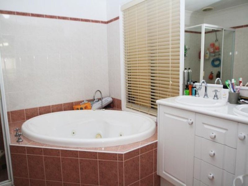 5 Treefern Close, Aberglasslyn NSW 2320