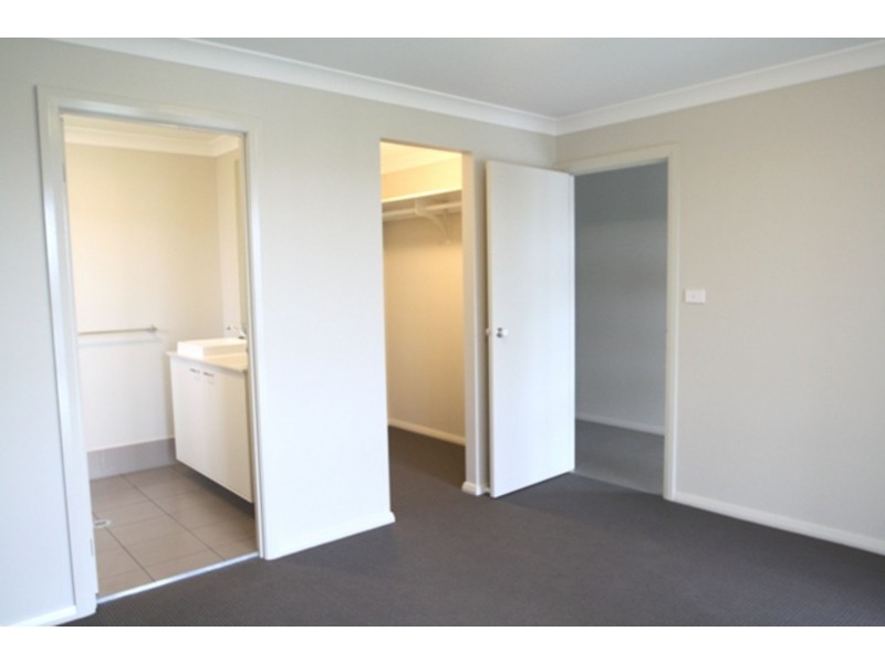 83 McKeachie Drive, Aberglasslyn NSW 2320