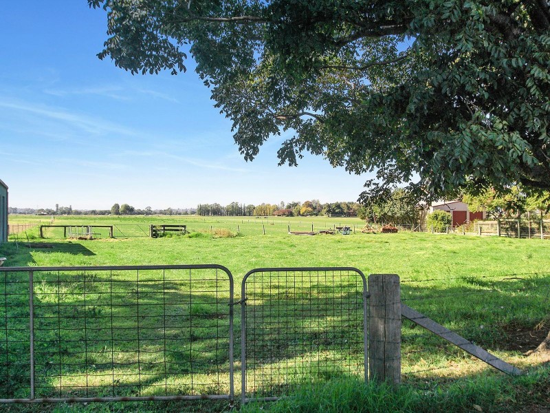 21 Sharkeys Lane, Lorn NSW 2320