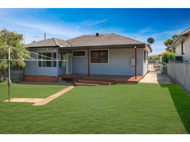 5 Compton Street, Rutherford NSW 2320
