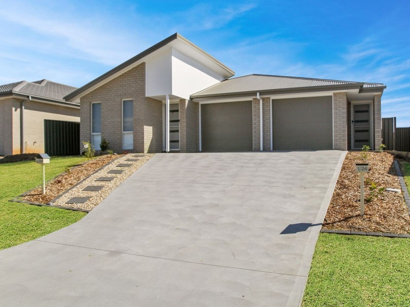 24 (1) Chestnut Avenue, Gillieston Heights NSW 2321