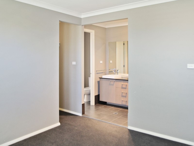 57A McKeachie Drive, Aberglasslyn NSW 2320