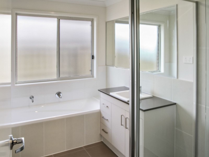 4 (1) Acmena Street, Gillieston Heights NSW 2321