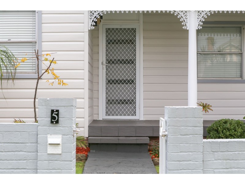 5 William Street, Telarah NSW 2320