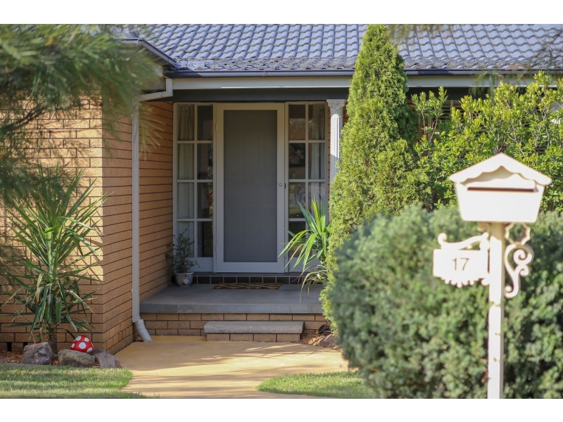 17 Walsh Street, Rutherford NSW 2320