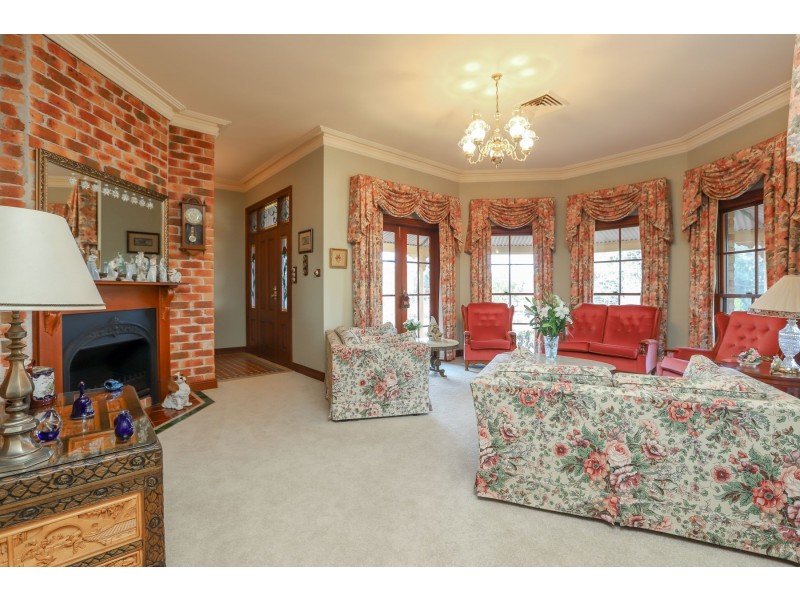 28 Hilldale Drive, Bolwarra Heights NSW 2320