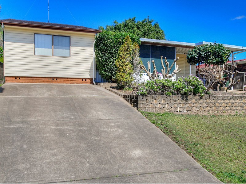 8 Unicomb Close, Rutherford NSW 2320