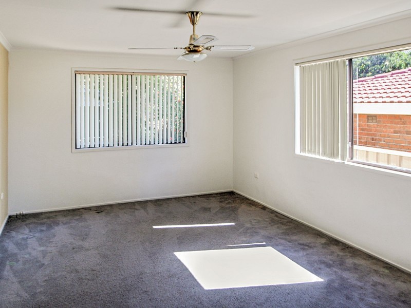 8 Unicomb Close, Rutherford NSW 2320