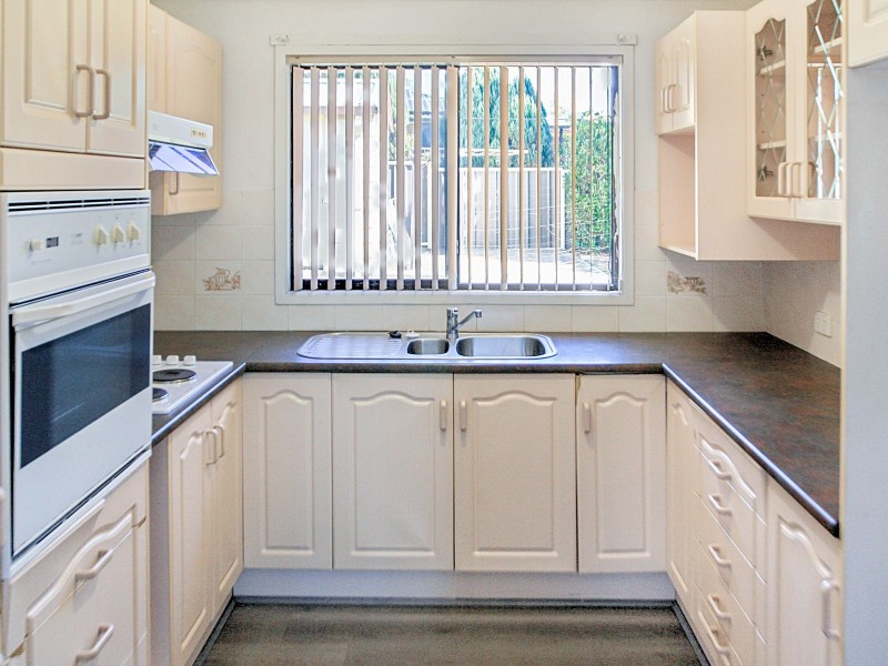 8 Unicomb Close, Rutherford NSW 2320