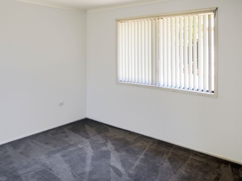 8 Unicomb Close, Rutherford NSW 2320