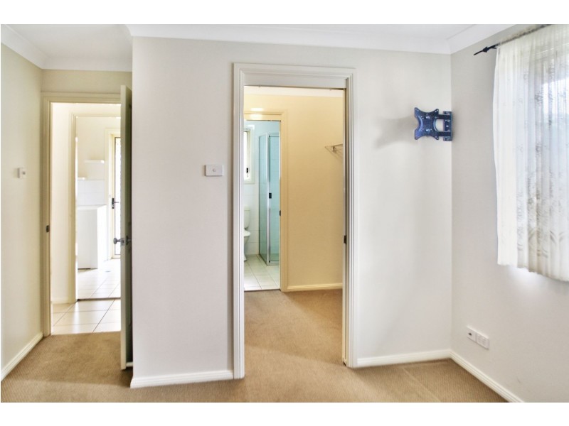 2/45 Carnarvon Circuit, East Maitland NSW 2323