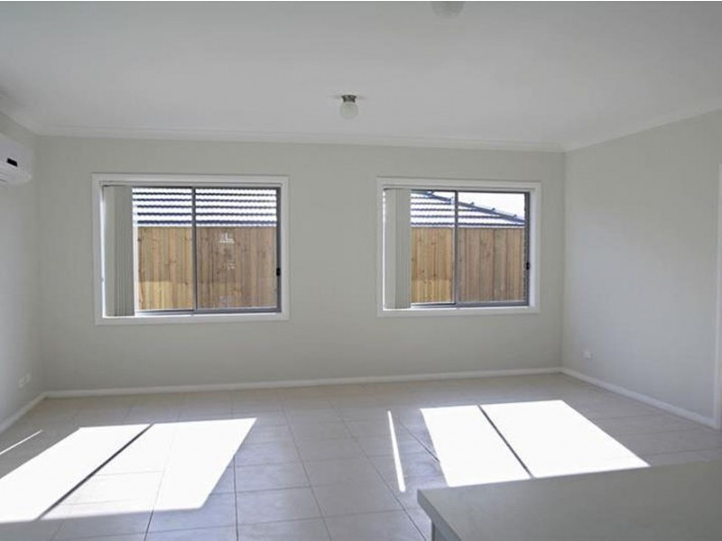 1/34 Grasshawk Drive, Chisholm NSW 2322