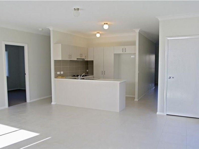 1/34 Grasshawk Drive, Chisholm NSW 2322