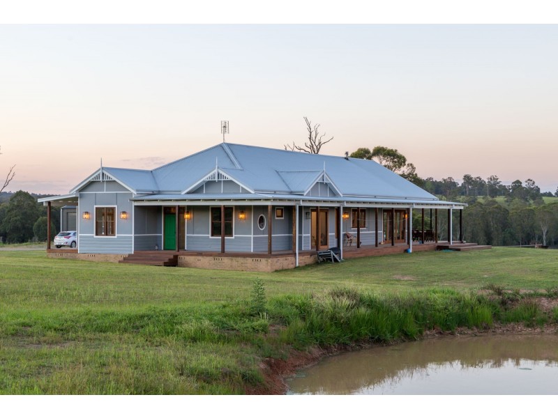 76 James Lane, Bishops Bridge NSW 2326