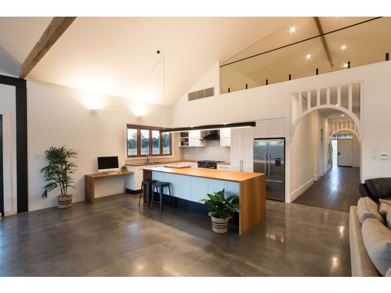 76 James Lane, Bishops Bridge NSW 2326