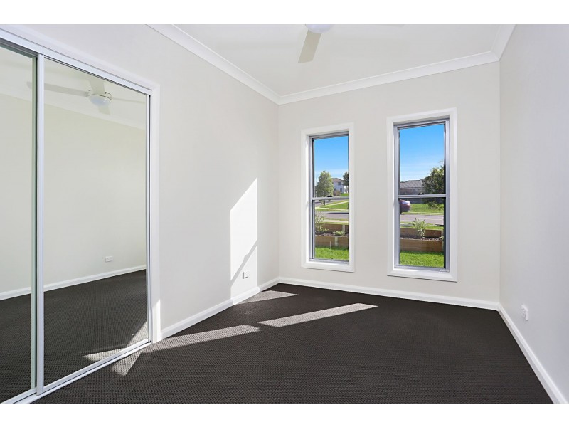 54 McKeachie Drive, Aberglasslyn NSW 2320