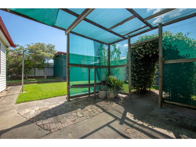 5 Brooks Street, Telarah NSW 2320