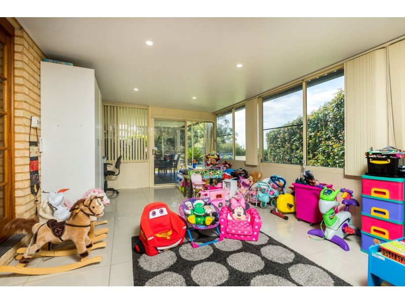 2 Bronte Close, Raworth NSW 2321