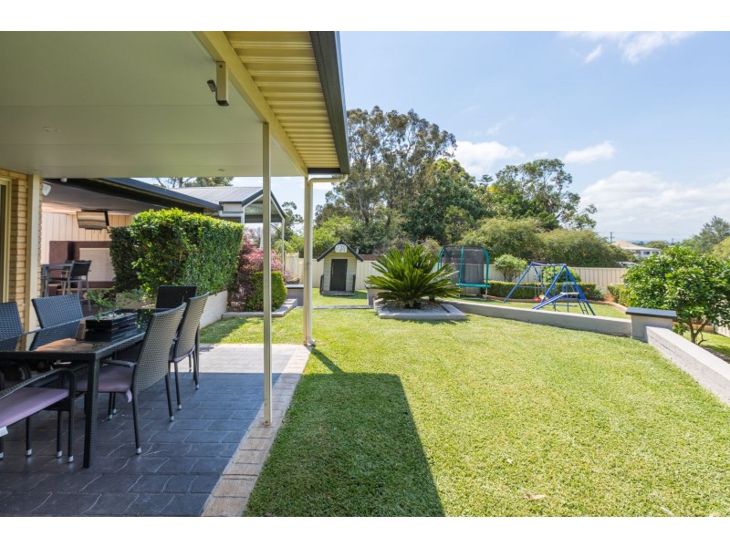 2 Bronte Close, Raworth NSW 2321