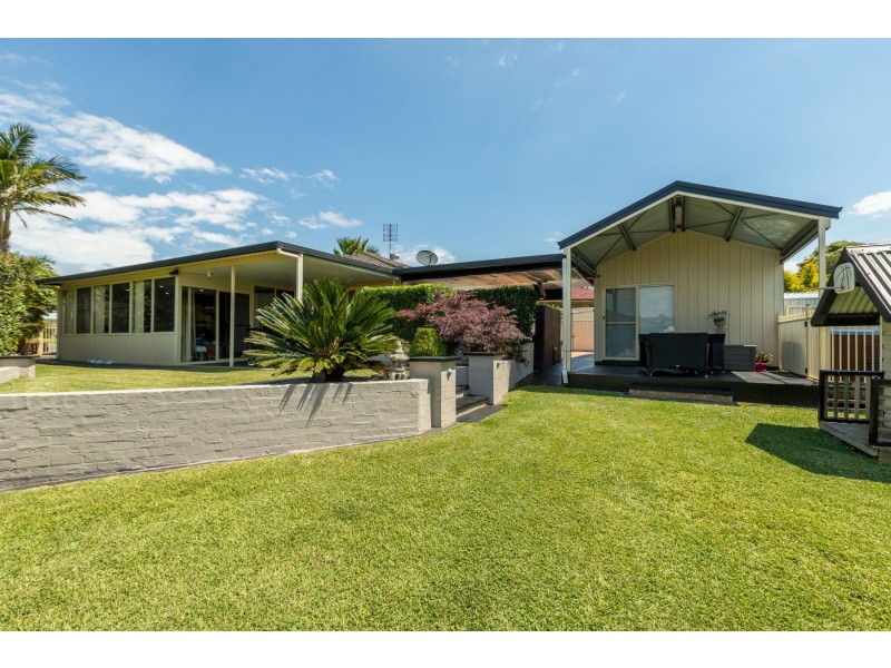 2 Bronte Close, Raworth NSW 2321