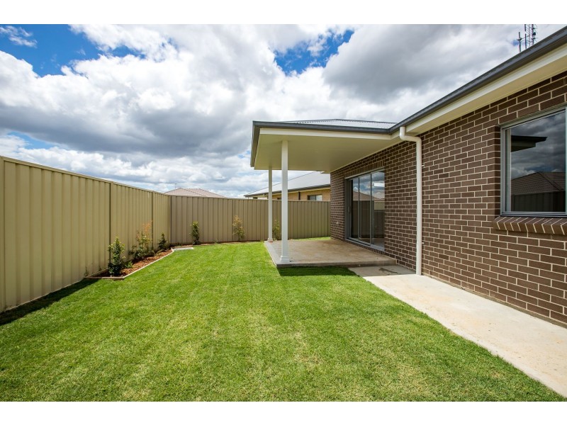 4/31 Waterworks Road, Rutherford NSW 2320