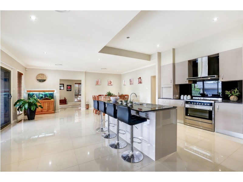 8 Radiant Avenue, Largs NSW 2320