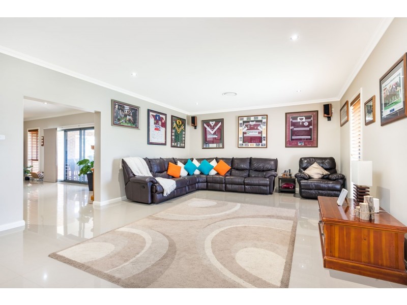 8 Radiant Avenue, Largs NSW 2320