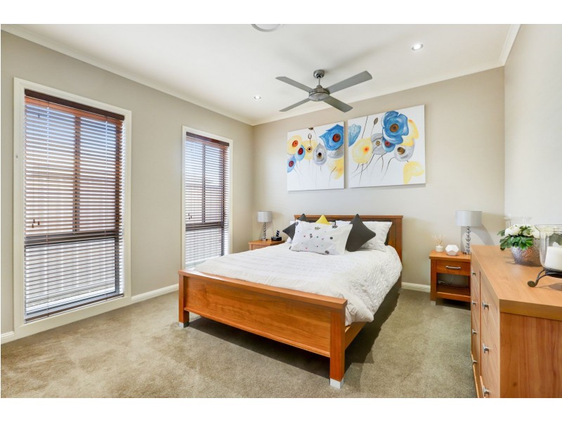 8 Radiant Avenue, Largs NSW 2320