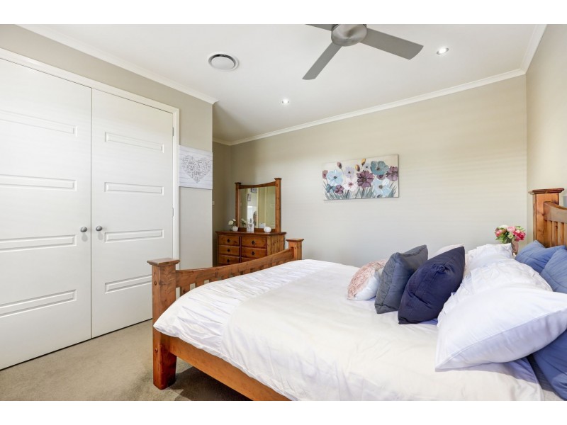 8 Radiant Avenue, Largs NSW 2320