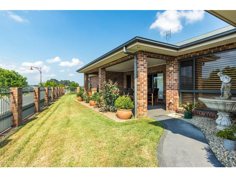 8 Radiant Avenue, Largs NSW 2320