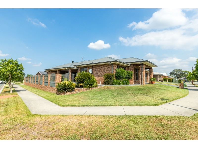 8 Radiant Avenue, Largs NSW 2320