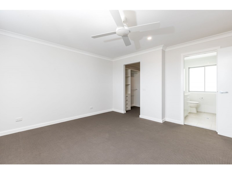 2/31 Waterworks Road, Rutherford NSW 2320