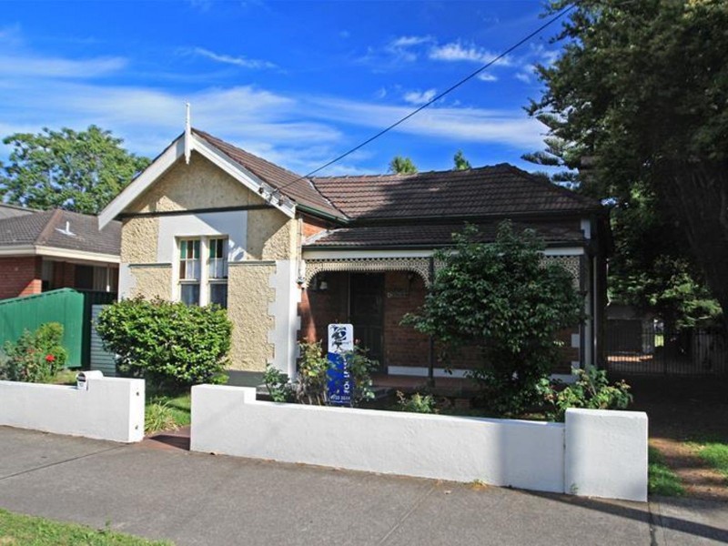 10 Belmore Road, Lorn NSW 2320