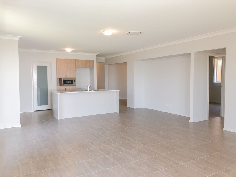 13 Medlar Circuit, Gillieston Heights NSW 2321