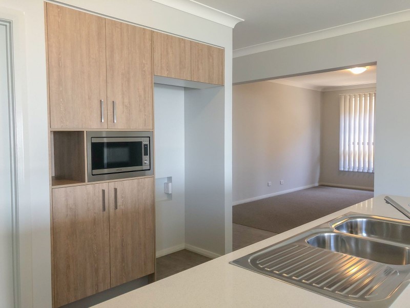 13 Medlar Circuit, Gillieston Heights NSW 2321