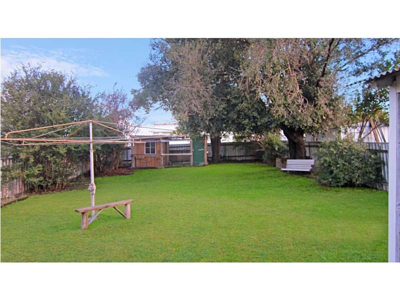 8 Queen Street, Rutherford NSW 2320